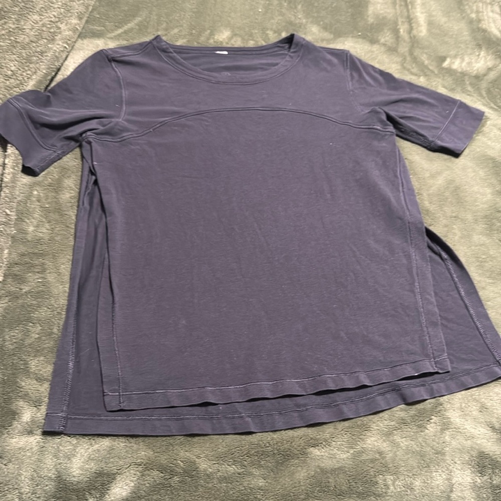 Lululemon small shirt
